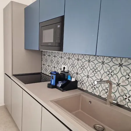 Elisia - Con Piscina Privata *